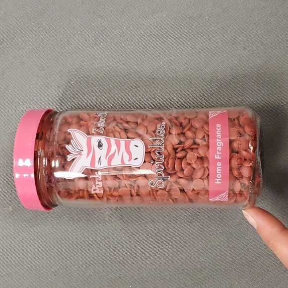 Cranberry - Pink Zebra 3.75 oz jar of sprinkles - Picture 1 of 9